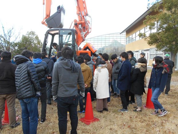 Construction exchange event with the University of Shiga Prefecture