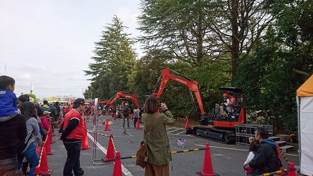 Visitors formed a long line at the mini excavator experience