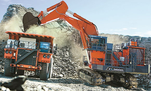 Ultra-large hydraulic excavator, EX3600-7, that will be used in the verification tests.