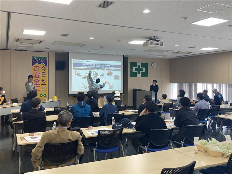 執行役社長先崎ら経営陣による質疑応答