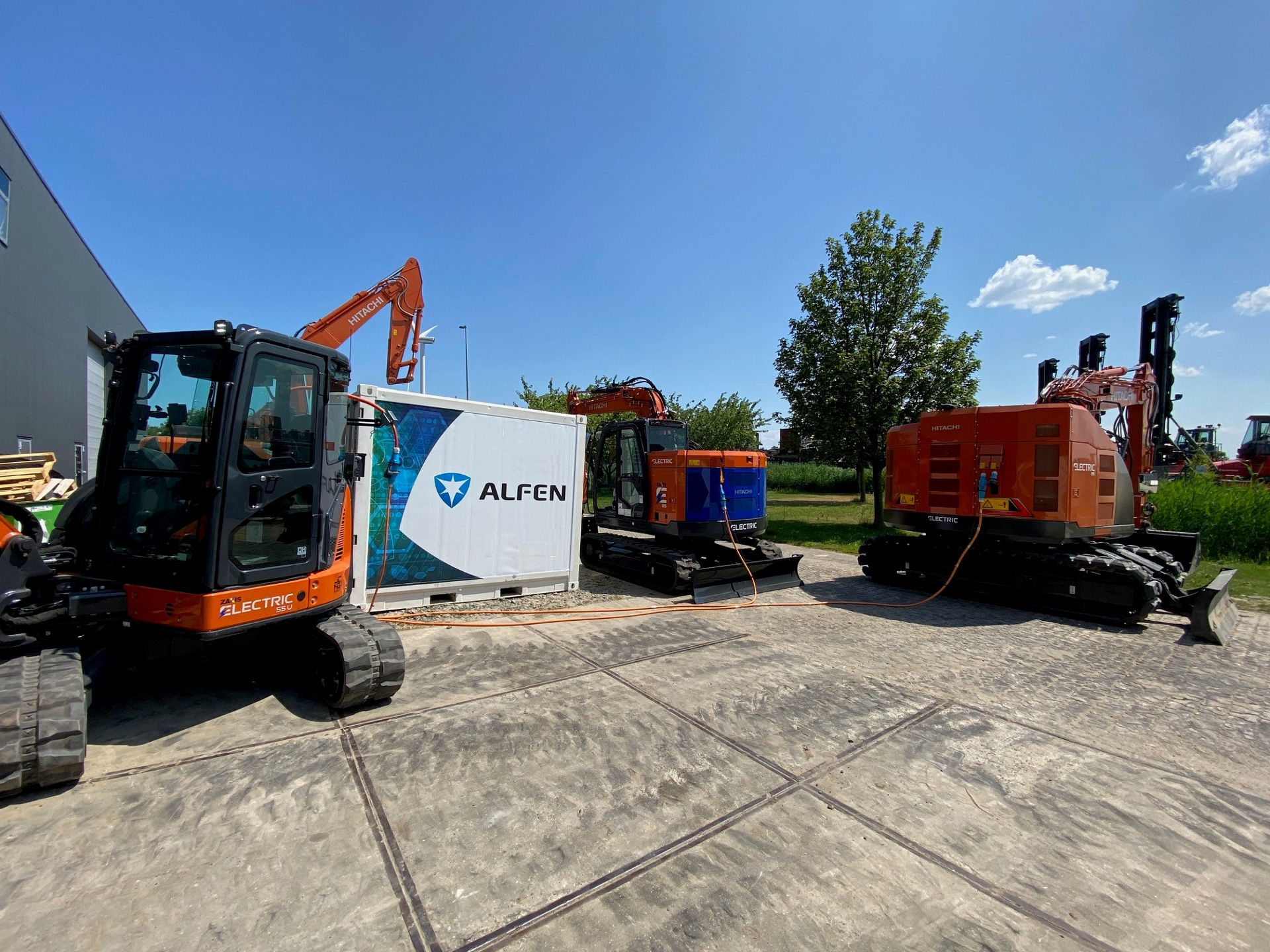 Hitachi Construction Machinery's battery-driven excavators  powered by Alfen's mobile energy storage system