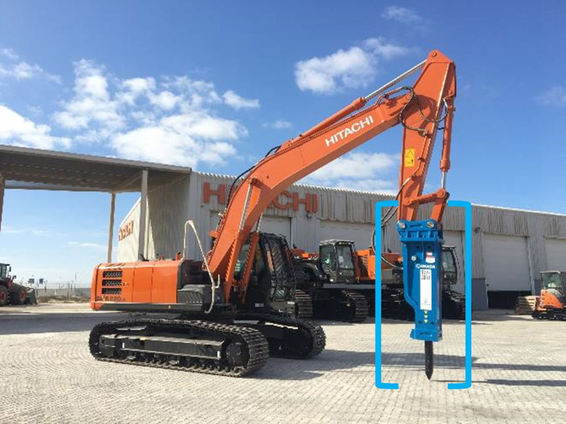 Reference photo: the Hitachi Construction Machinery Middle East hydraulic excavator with a breaker from the same manufacturer as the donated breaker