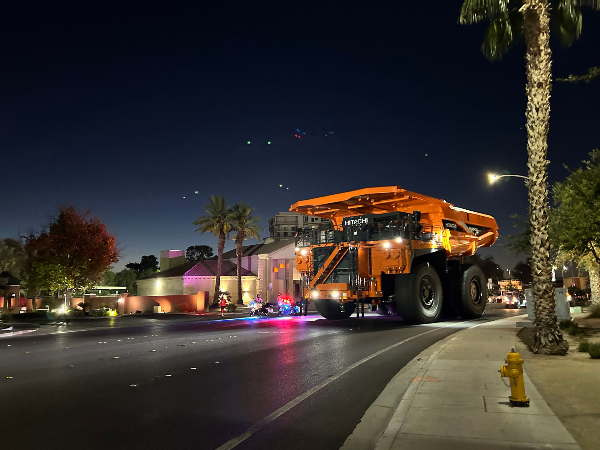 日立建機　ダンプ DSXZQO5024121027062024000000-1