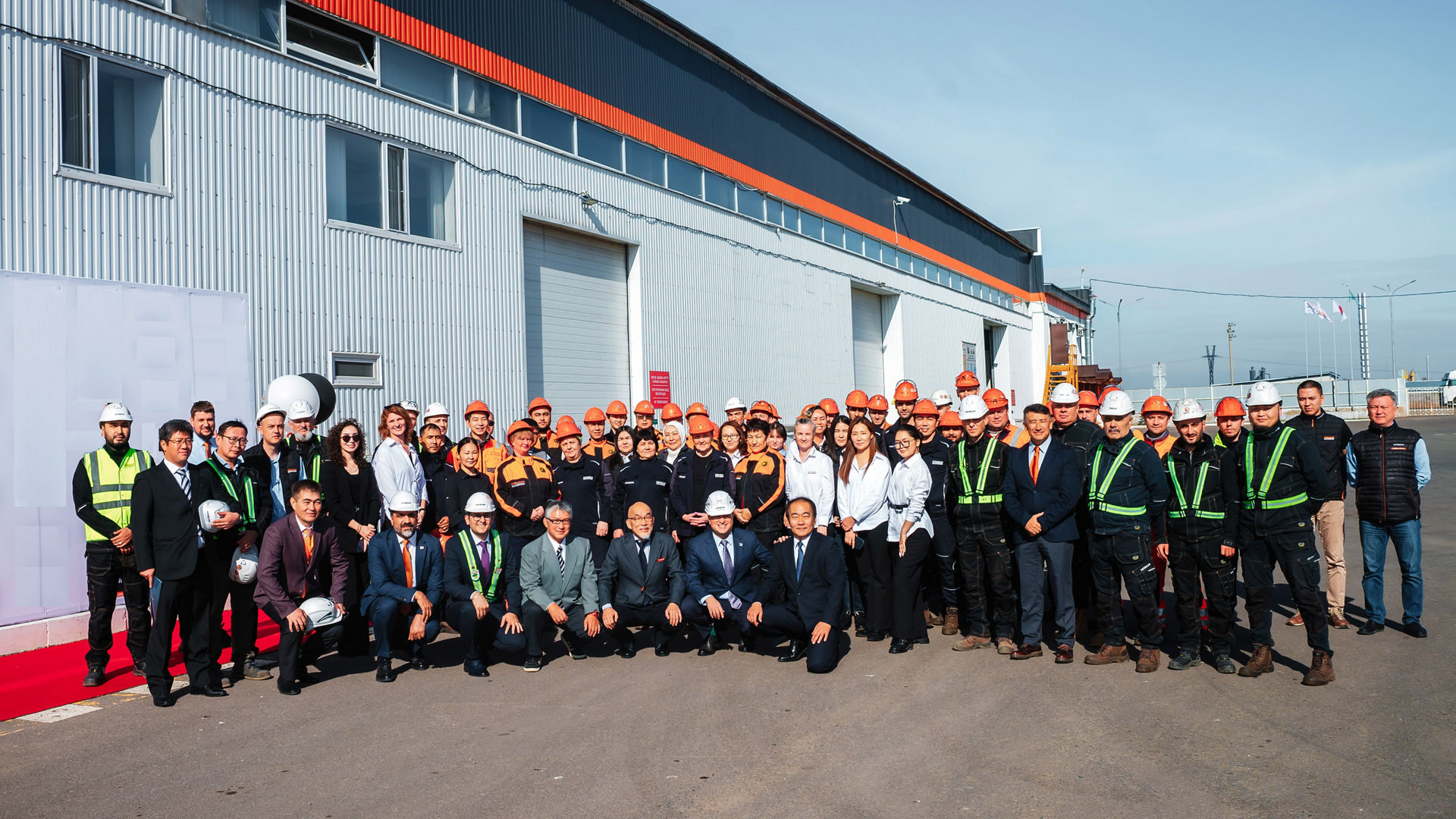 カザフスタンで鉱山機械のコンポーネント再生工場の開所式を開催