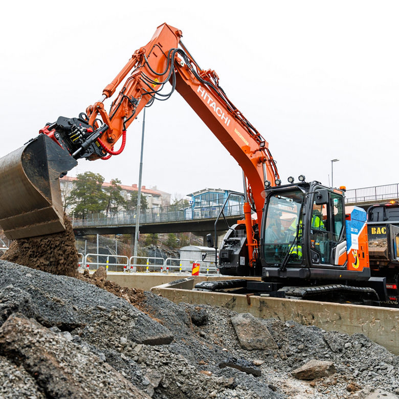 開発会社「LANDCROS Development Center Europe GmbH」をドイツに設立