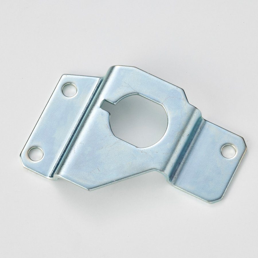 Hitachi part 3117588, BRACKET