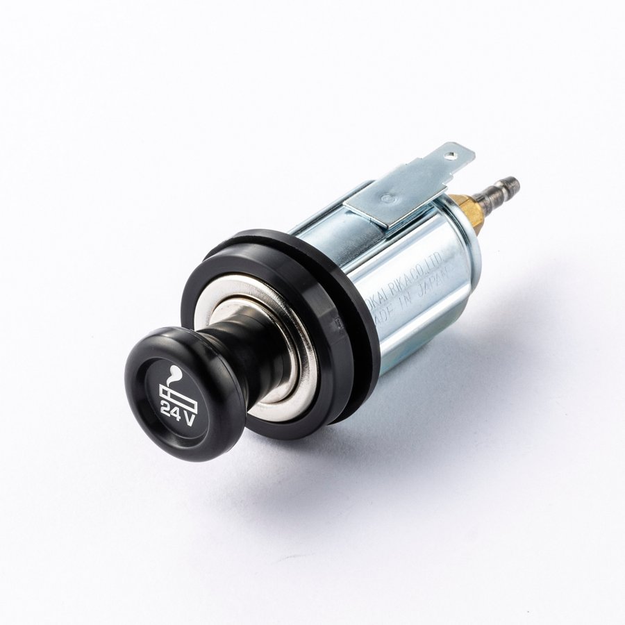 Hitachi part 4653906, LIGHTER, 24V