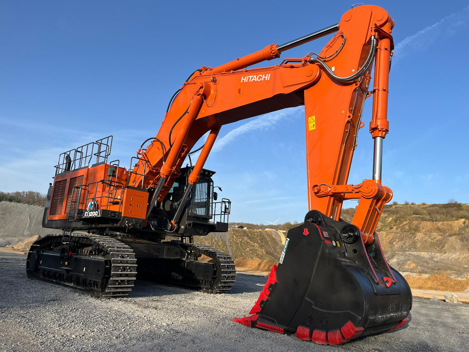 Quarry expansion requires a new EX1200-7 to boost loading efficiency ...