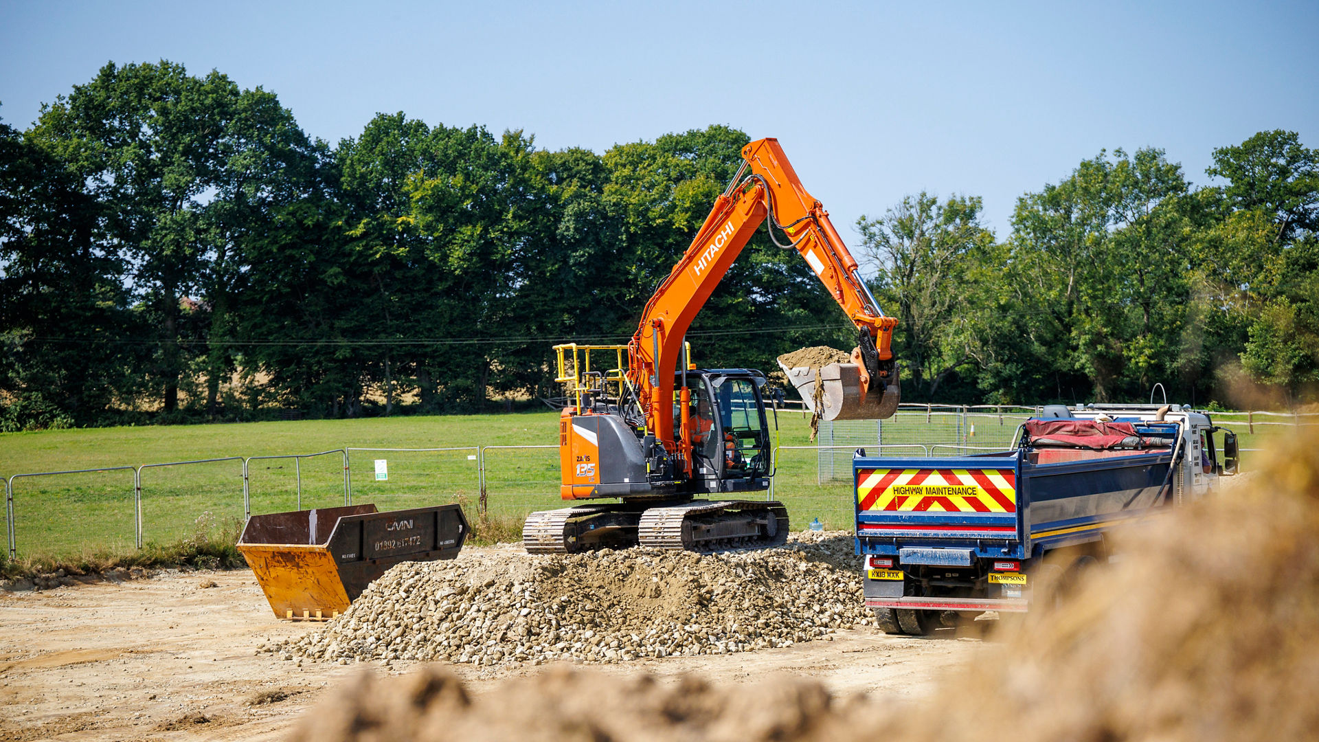 Whitepaper: The UK plant hire market  maximising productivity, efficiency  and flexibility - HitachiCM Europe