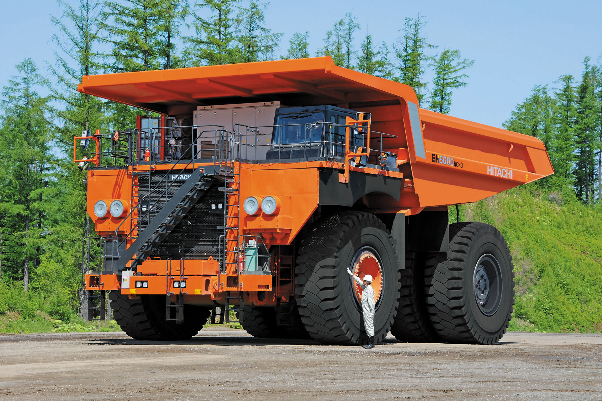 Launched EH5000AC-3, one of the largest Japanese-made rigid dump trucks that is equipped with Advanced Vehicle Stabilization Controls.