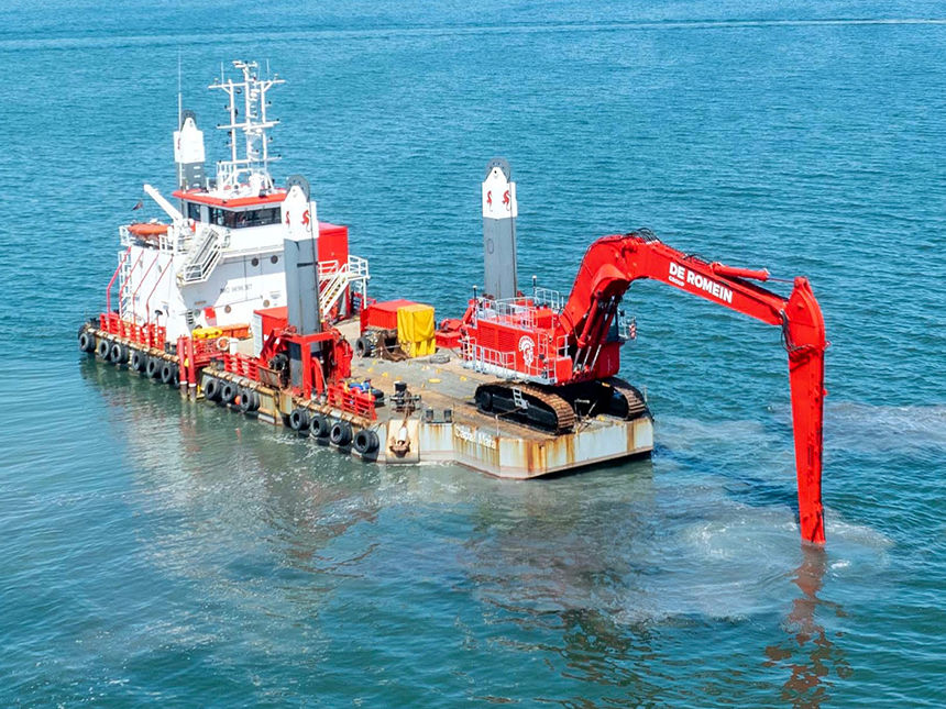 De EX1200-7 wordt gebruikt op zee