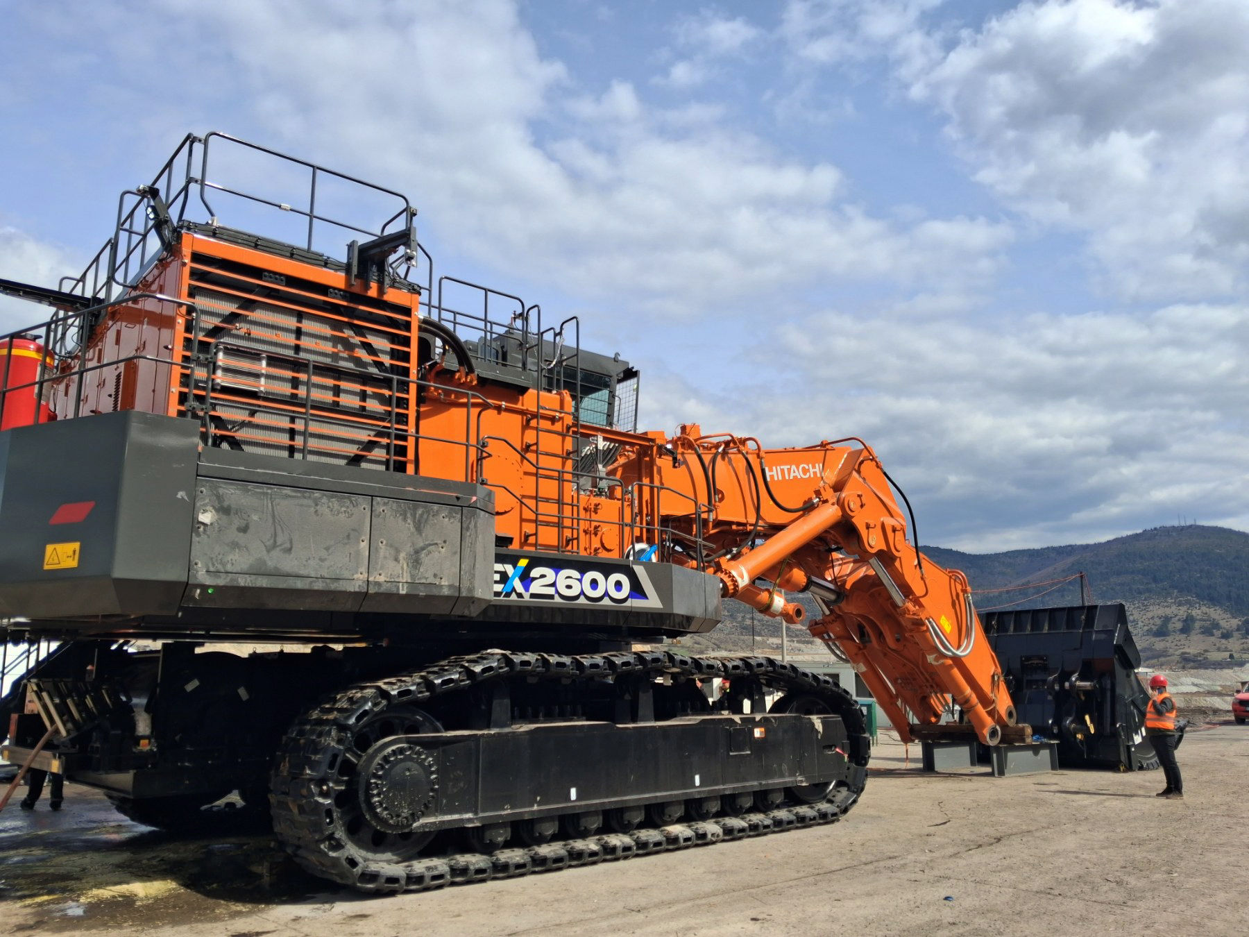 First electric Hitachi ultra-large excavator in south-east Europe ...