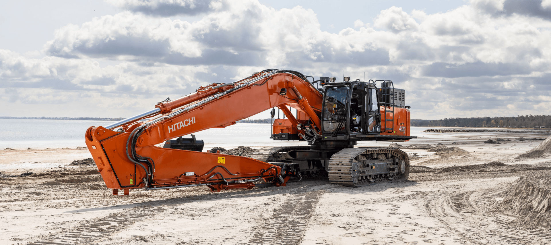 HCM Zaxis-7 Super Long Front excavator delivered to coastal 