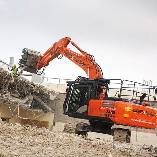 Hughes and Salvidge Review the New Dash 5 Range - Hitachi