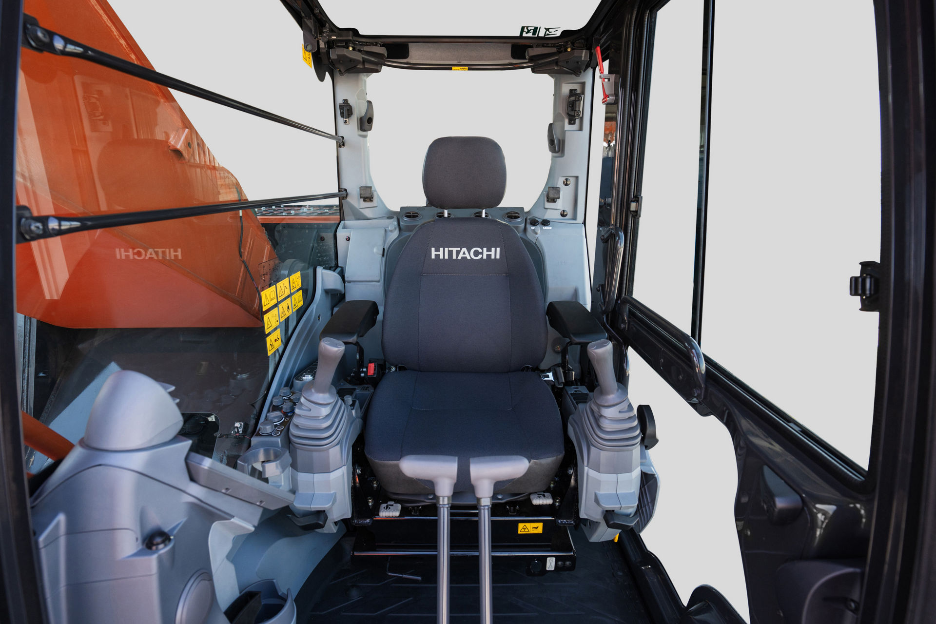 Synchronized motion of seat and console. Reduced operator’s fatigue by synchronized motion of seat and console.