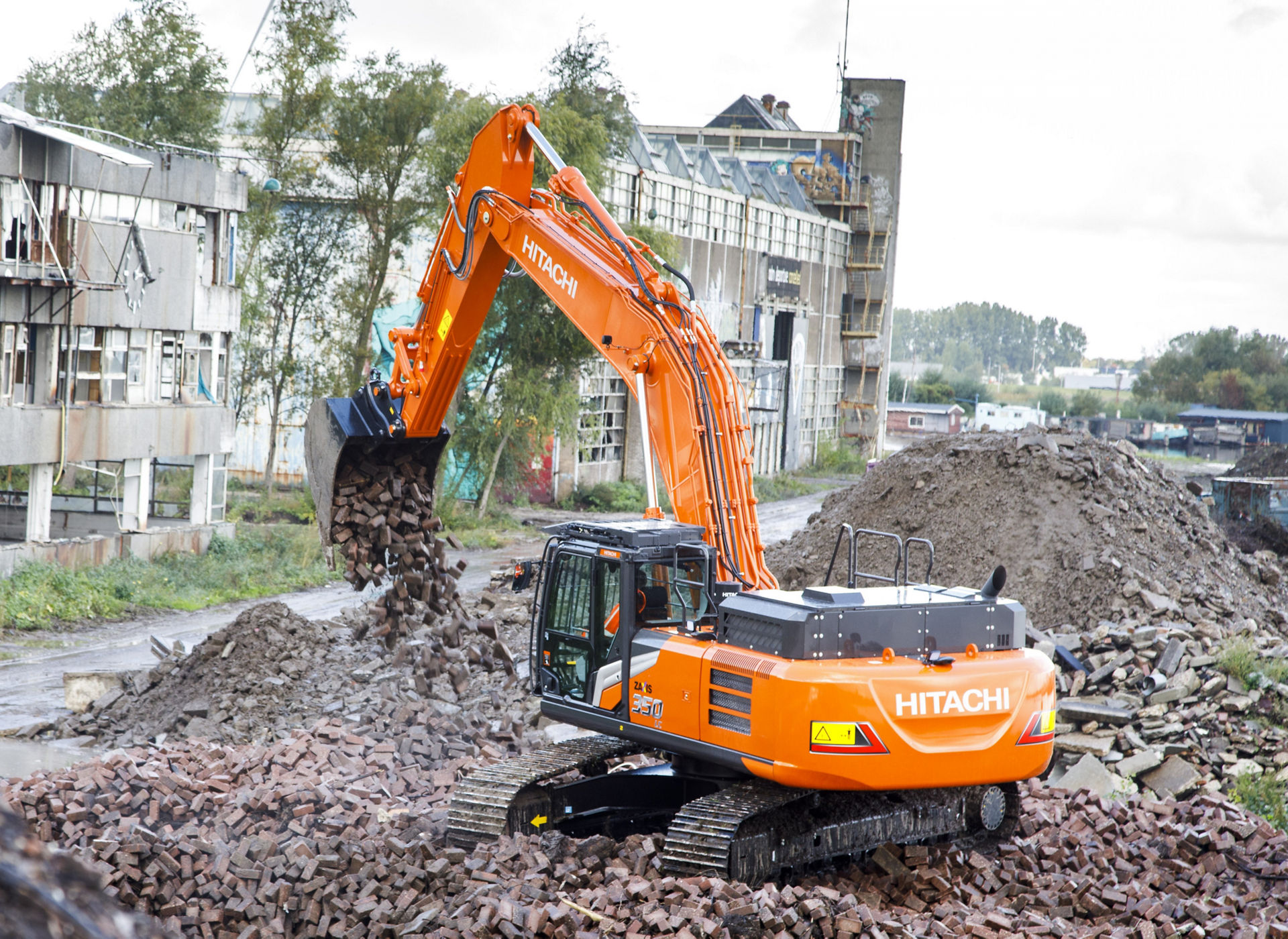 ZX350LC-7 / ZX350LCN-7 Medium Excavators - HitachiCM Europe