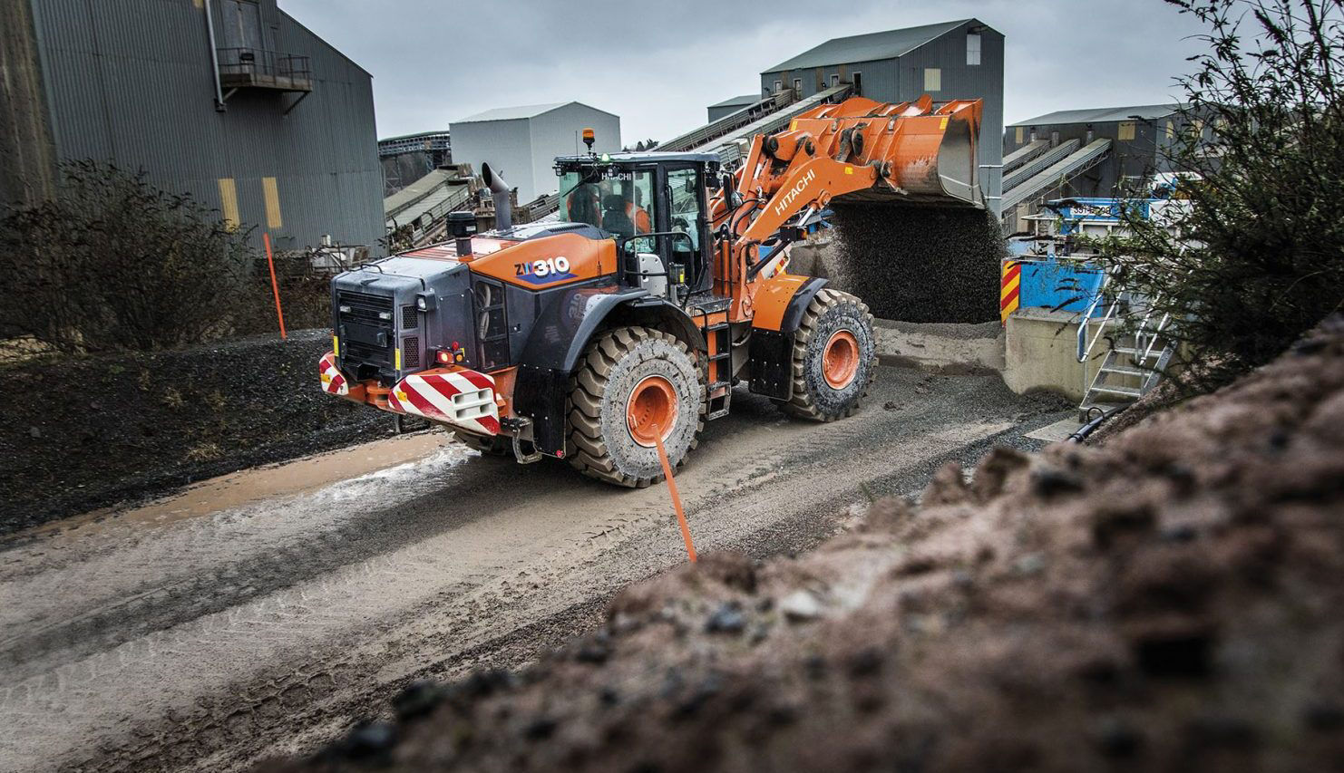 ZW310-6 wheel loaders make the difference for MJ Hickey - Hitachi