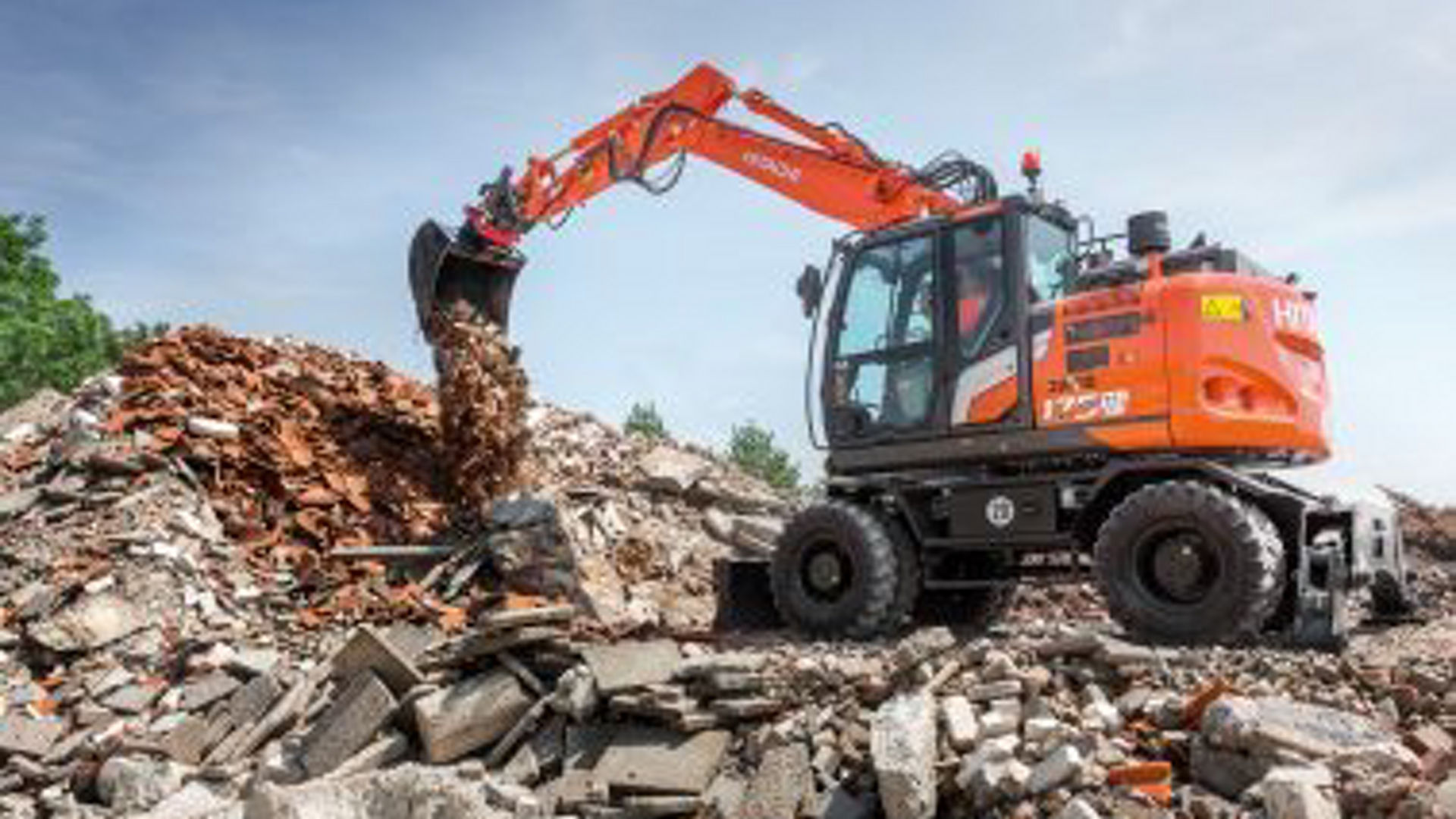 Introducing Hitachi Zaxis-7 wheeled excavators - HitachiCM Europe