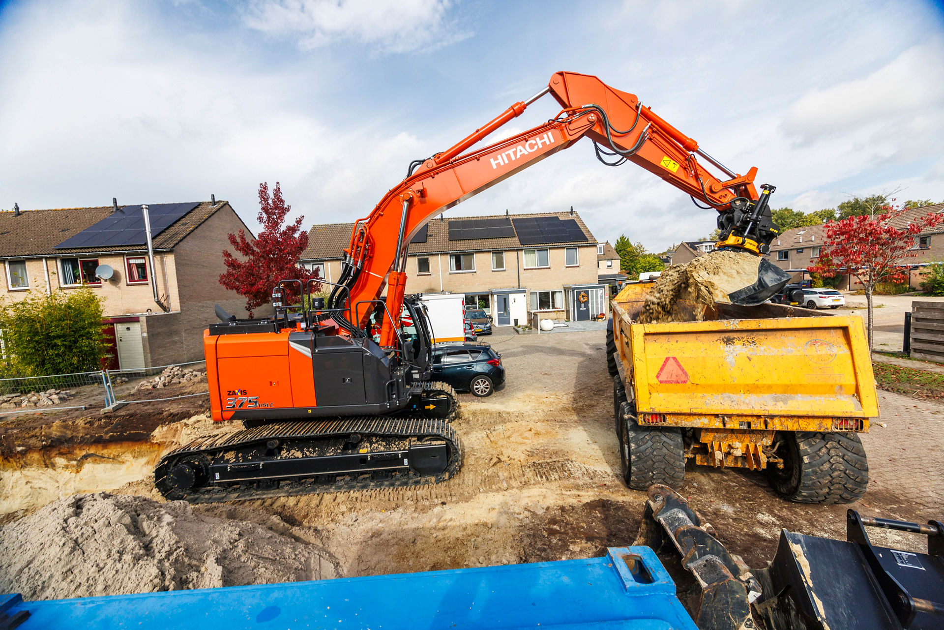 Introducing our largest short-tail swing Zaxis-7 excavator
