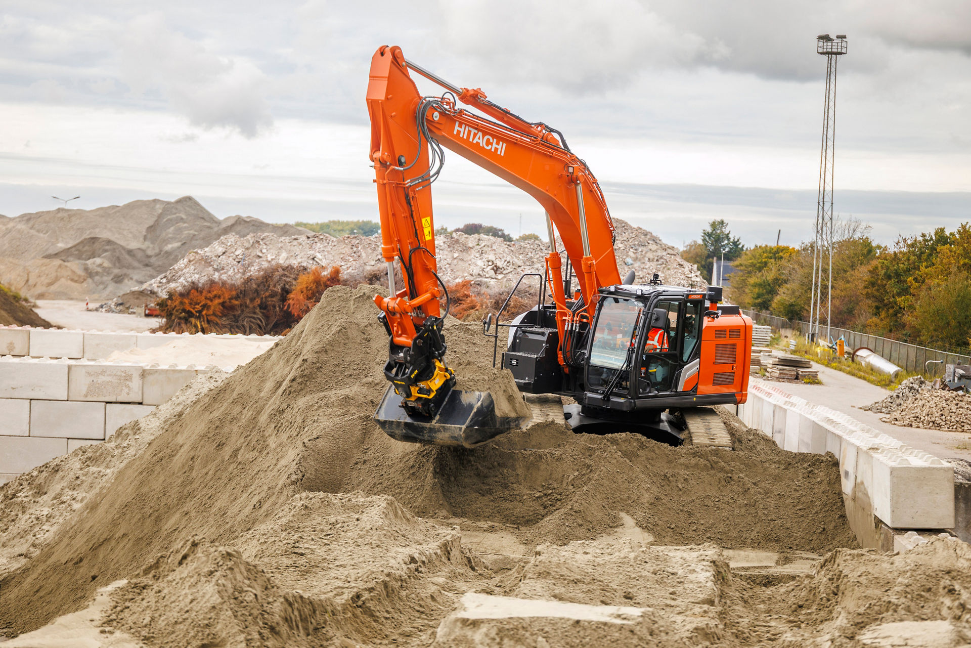 Introducing our largest short-tail swing Zaxis-7 excavator