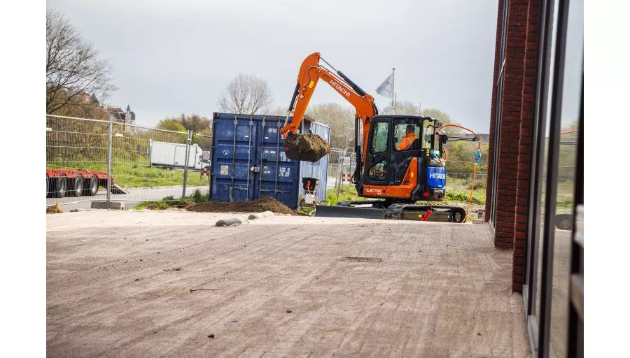 Hitachi ZX55U-6EB