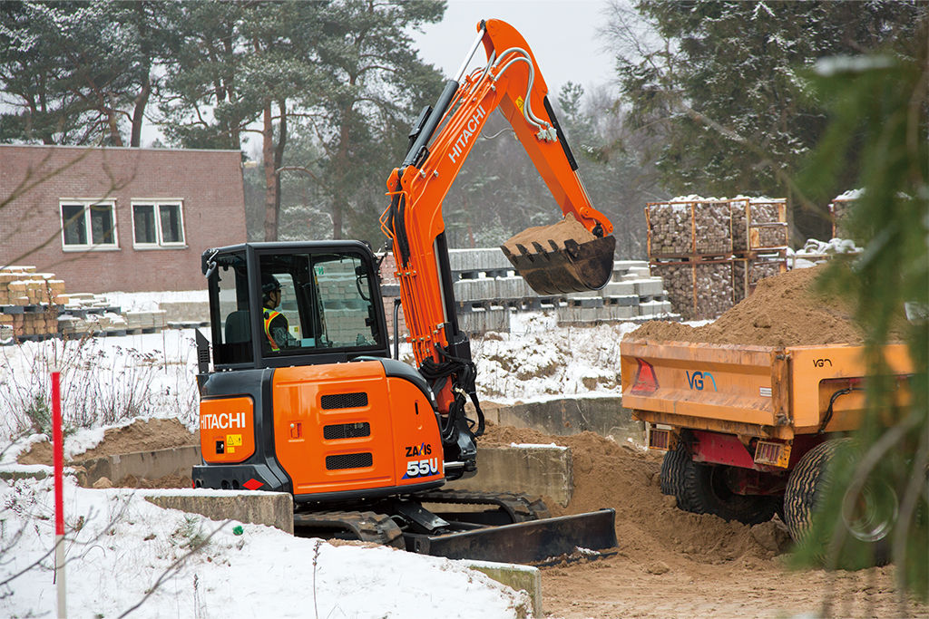 Hitachi_minigraver_ZX55U.jpg