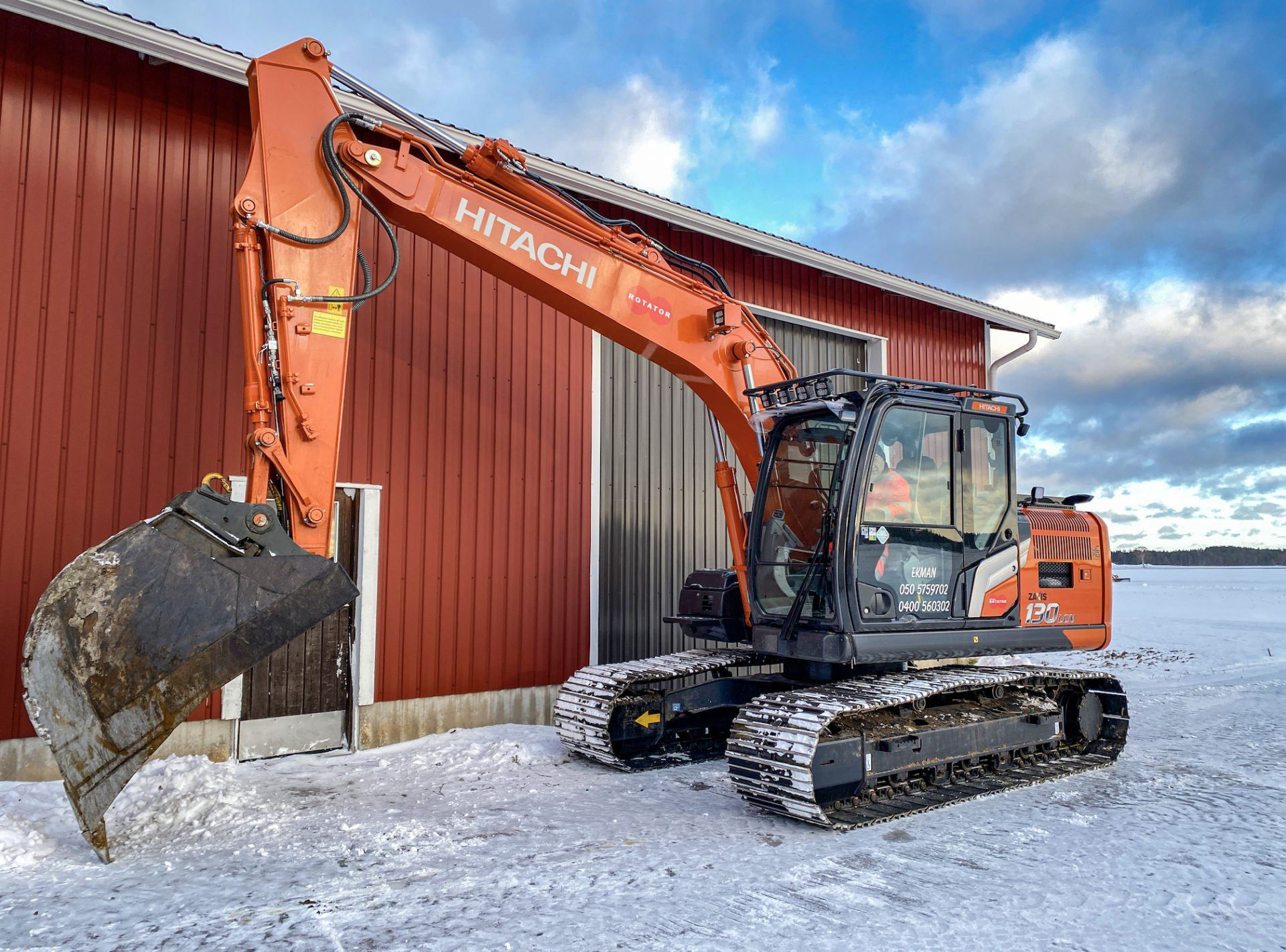 First Hitachi ZX130LCN-7 in Finland impresses with Zaxis-7 updates 