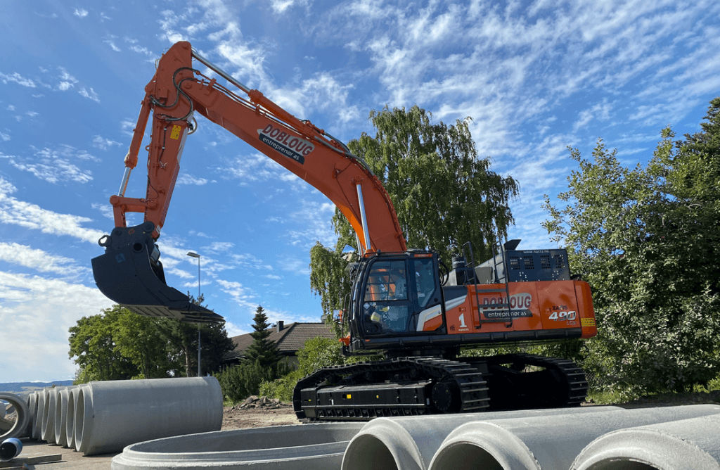 First ZX490LCH-7 in Europe delights operator and dealer in Norway 