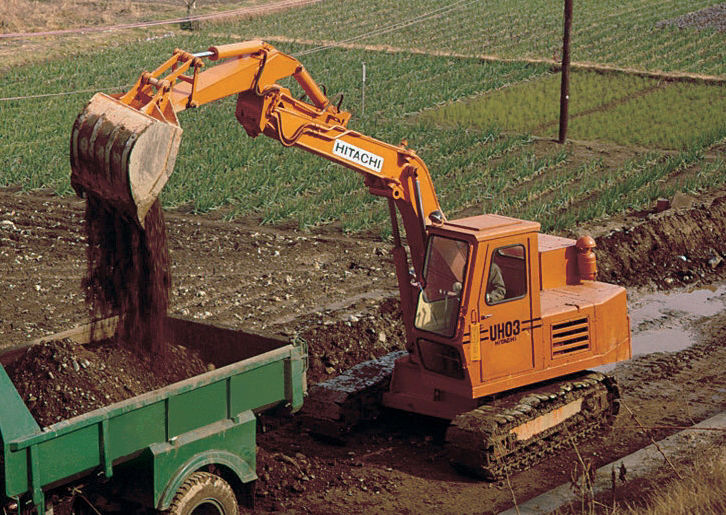 Launched UH03, the first hydraulic excavator in Japan made purely with domestic technologies. 