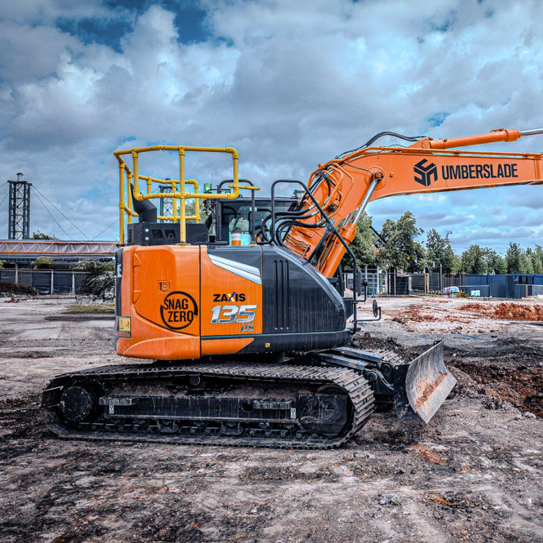 UK contractor invests in Hitachi excavator for market