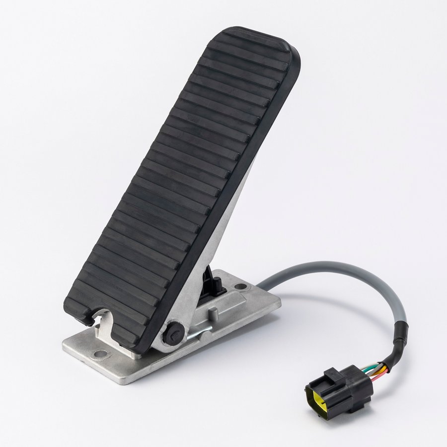 Hitachi part YA00003929, PEDAL, ACCELERA