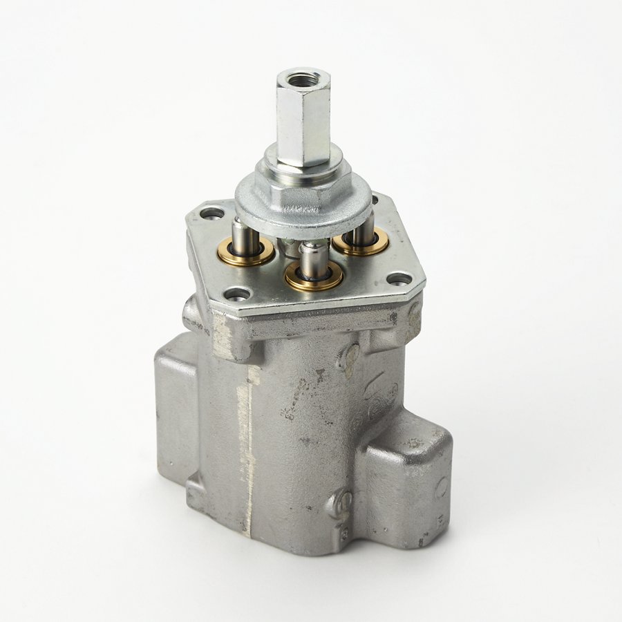 Hitachi part YB60000656, VALVE, PILOT