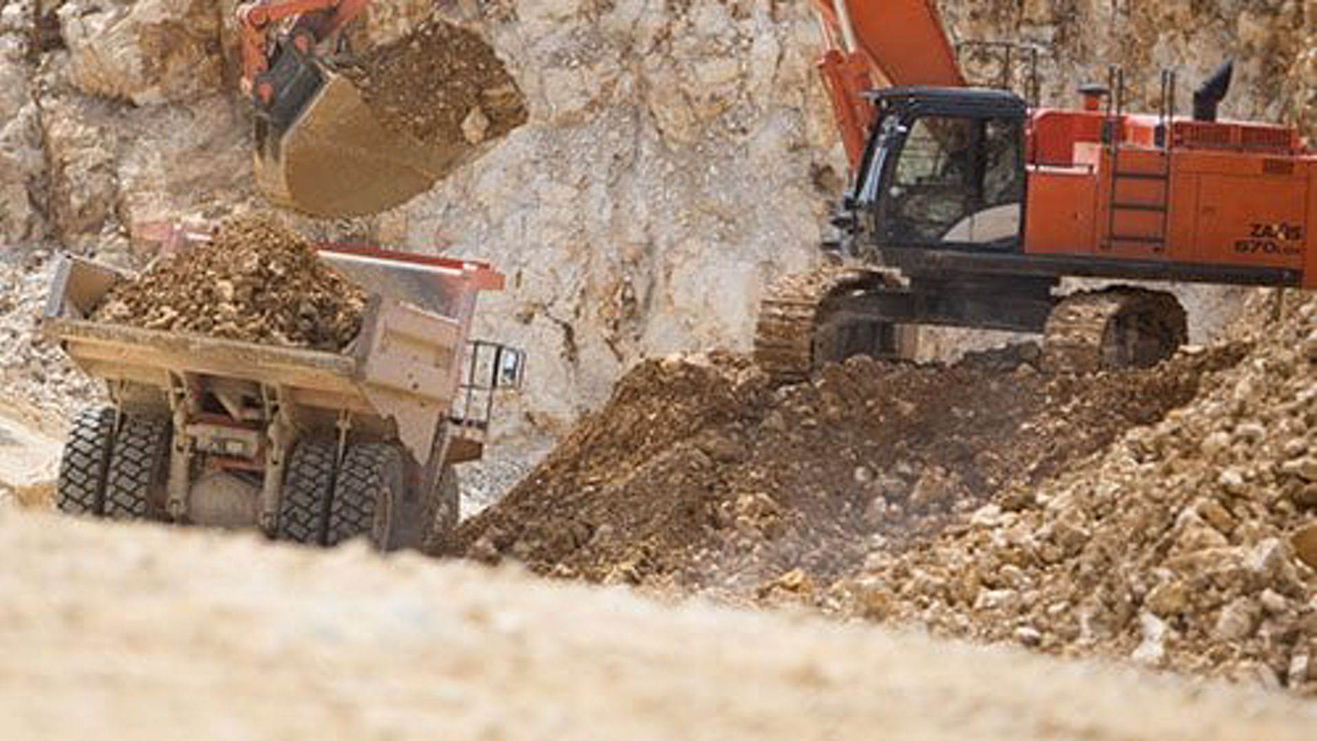 Zaxis dash 5 new model range - Hitachi Construction Machinery UK