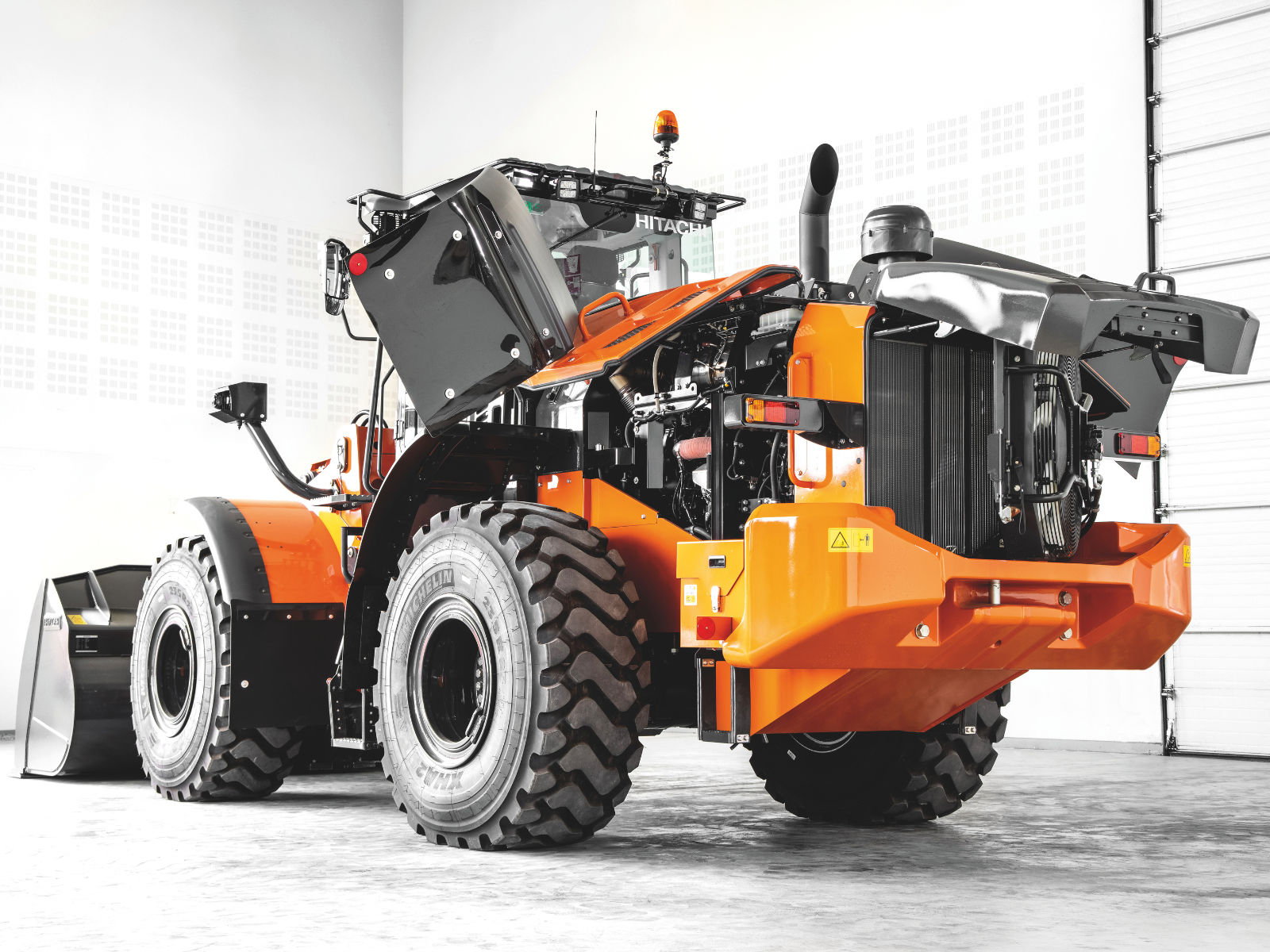 ZW220-7_rear_1600x1200