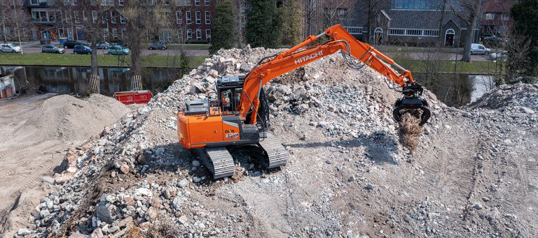 ZX130-7 Medium Excavators - HitachiCM Europe