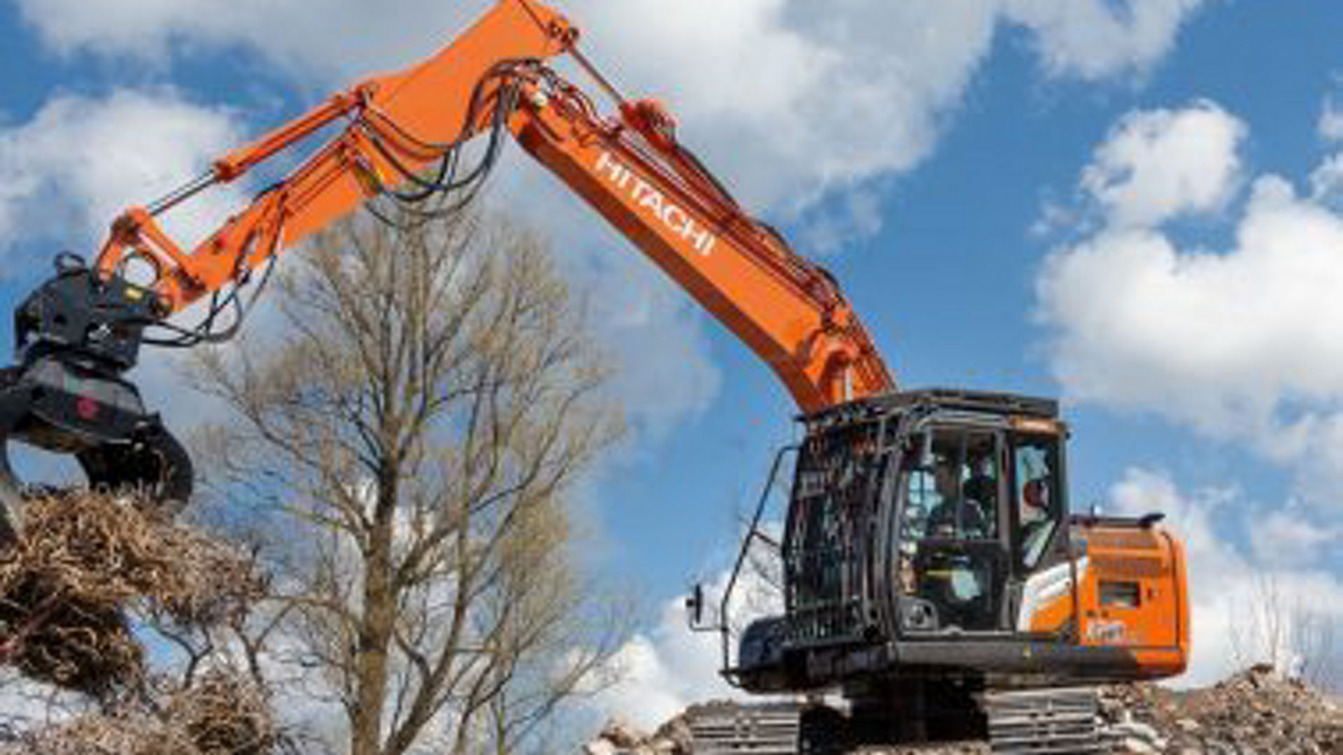 You're in control with Hitachi ZX130-7 and ZX135US-7