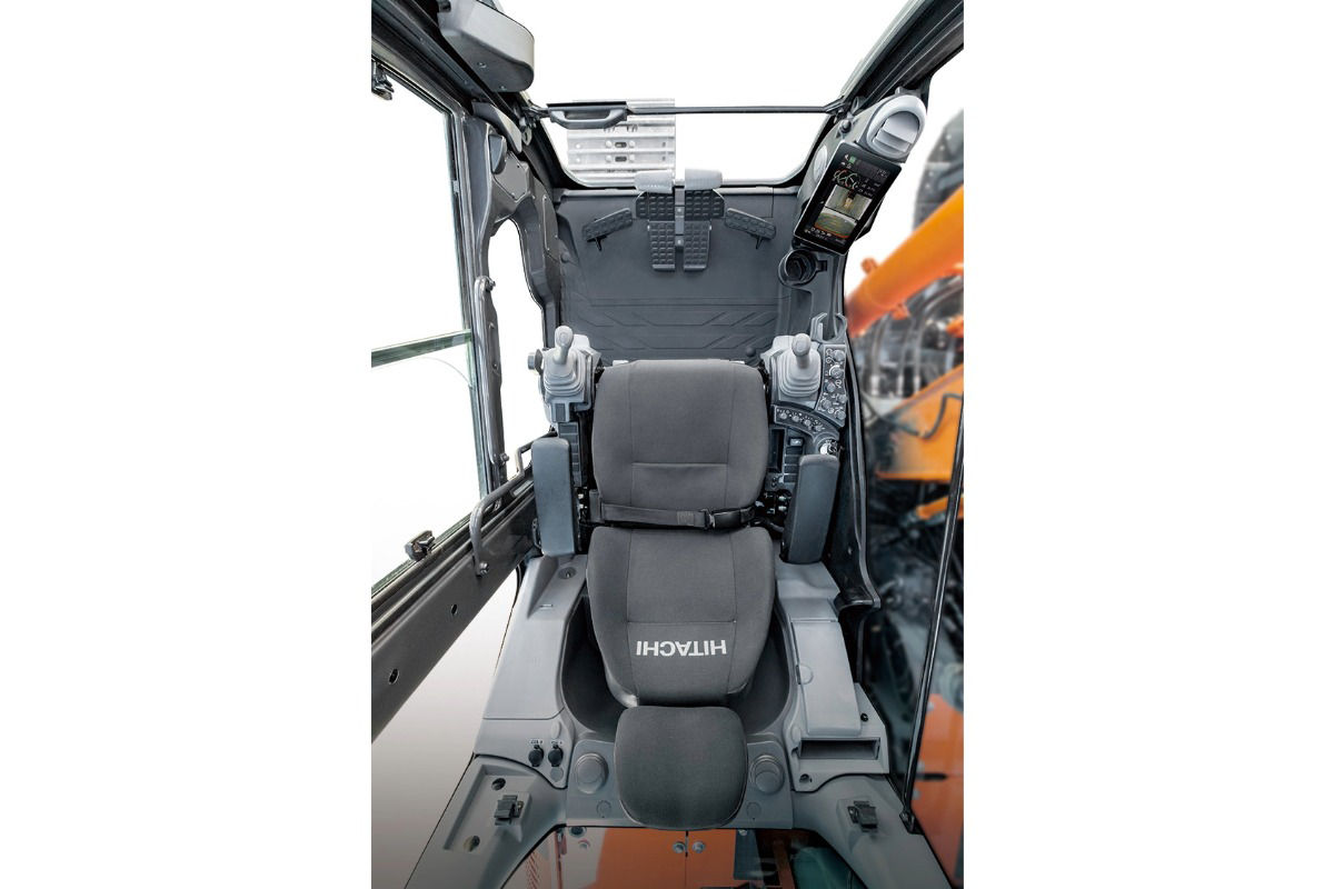 荷台 クロスカブ(JA60)に一七式特殊荷箱を取り付け – WASAblog
