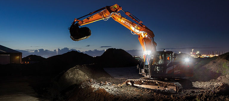 ZX180-7 Medium Excavators - HitachiCM Europe