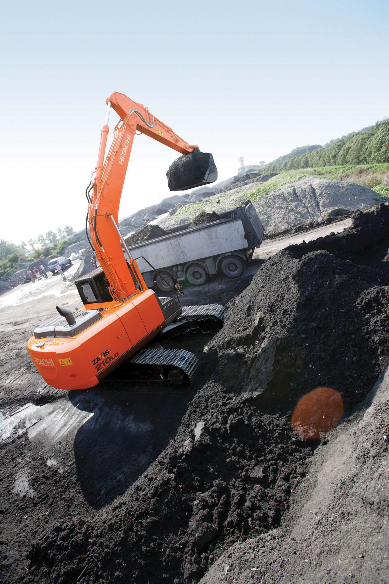 ZX210LC-5B, LA Medium Excavators - Hitachi Construction Machinery