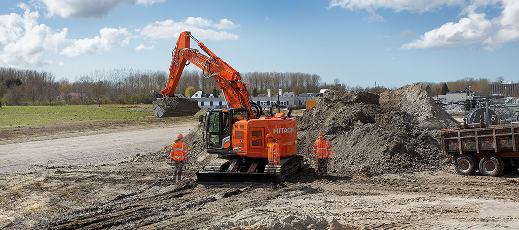 ZX225US-7 Medium Excavators - HitachiCM Europe