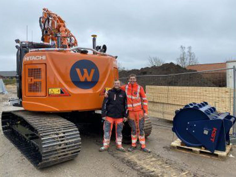 ZX225USLC-7-delivered-to-