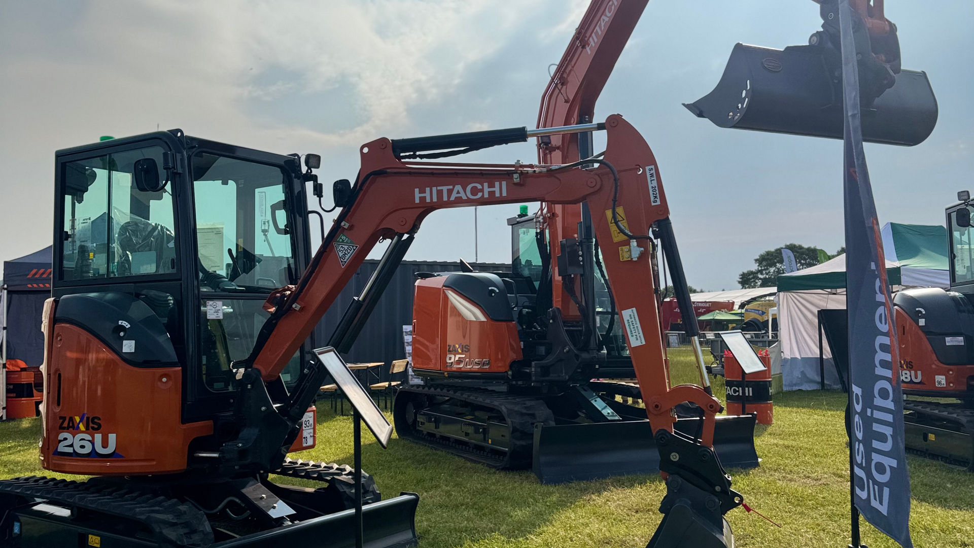 Hitachi mini excavators hit the road for UK agricultural shows