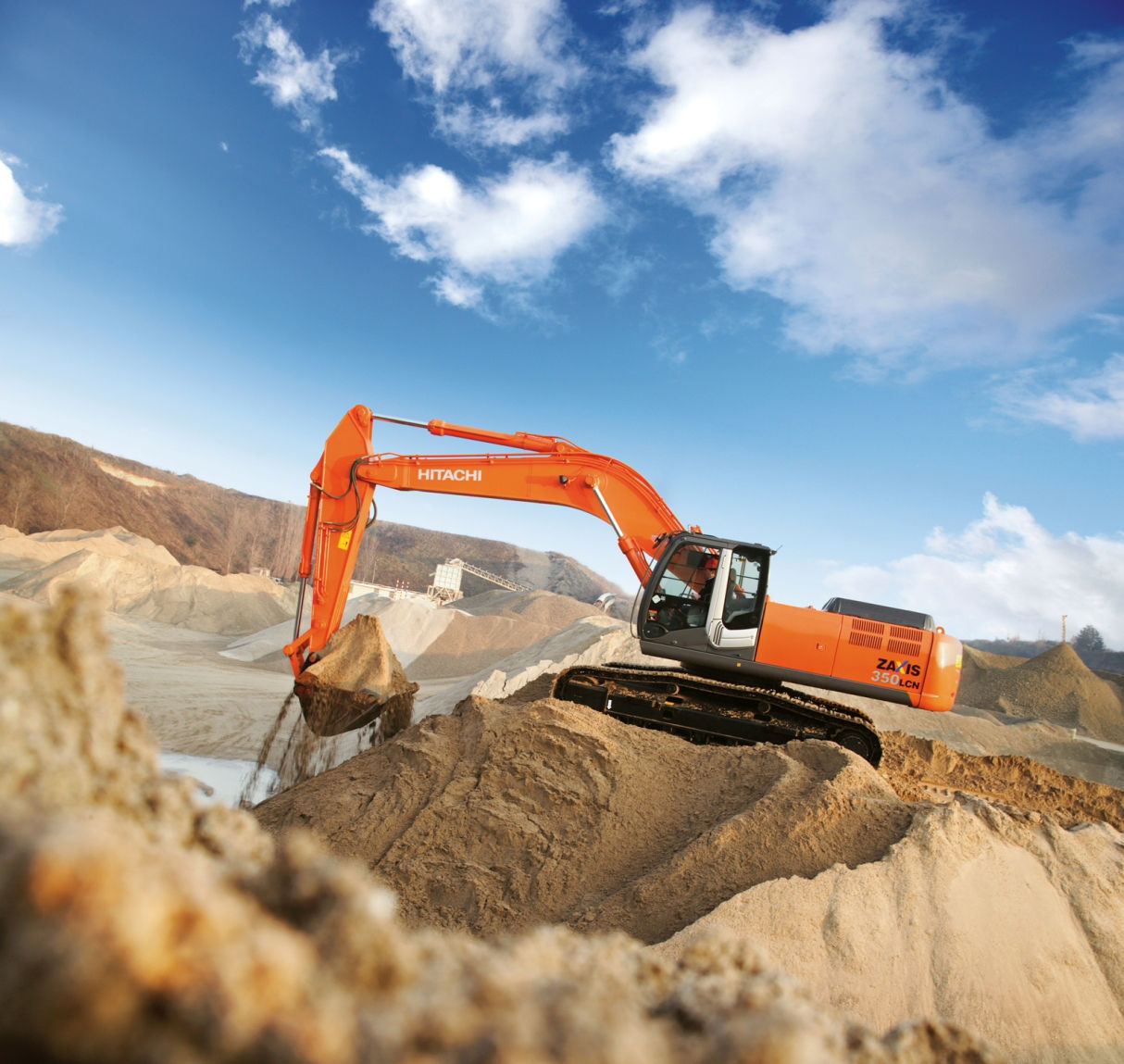 Launched hydraulic excavators of ZAXIS-3 series (received 2006 Good Design Award and 2007 iF Design Award).