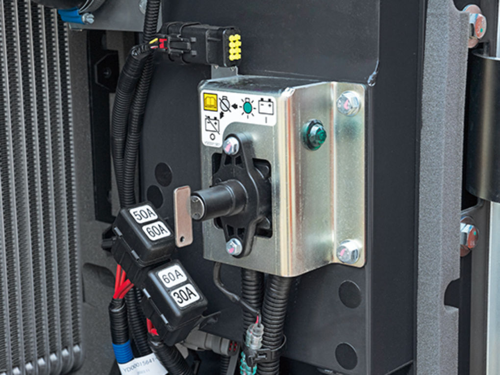 ZX50U-5B 整備性 - 日立建機日本