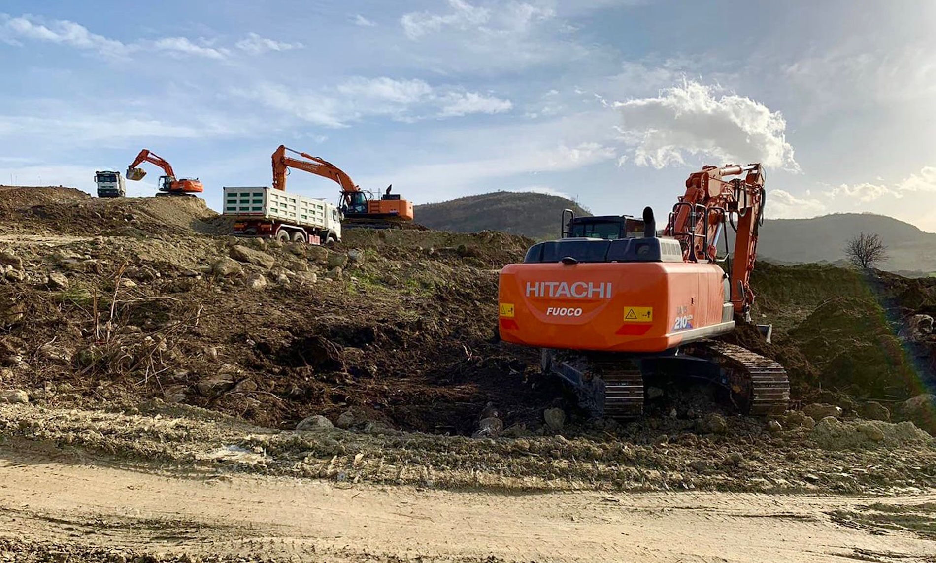Italian customer grows with versatile Hitachi fleet - HitachiCM Europe