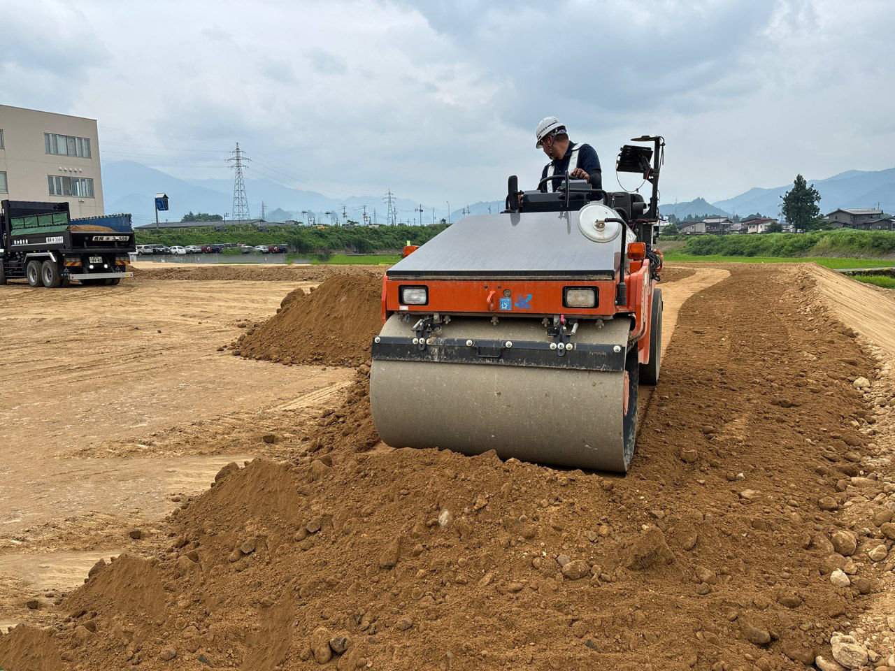 ZC50C-5(SL-Compactor)による転圧