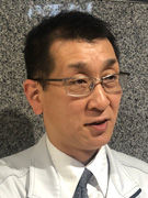 原田　英司　氏