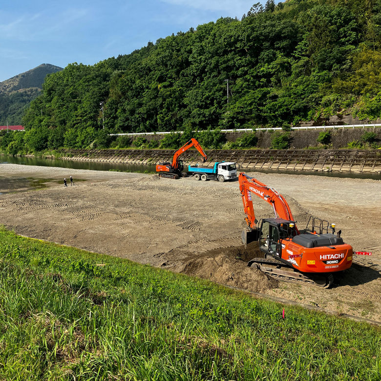 84 久保興業株式会社 - 日立建機のICT施工
