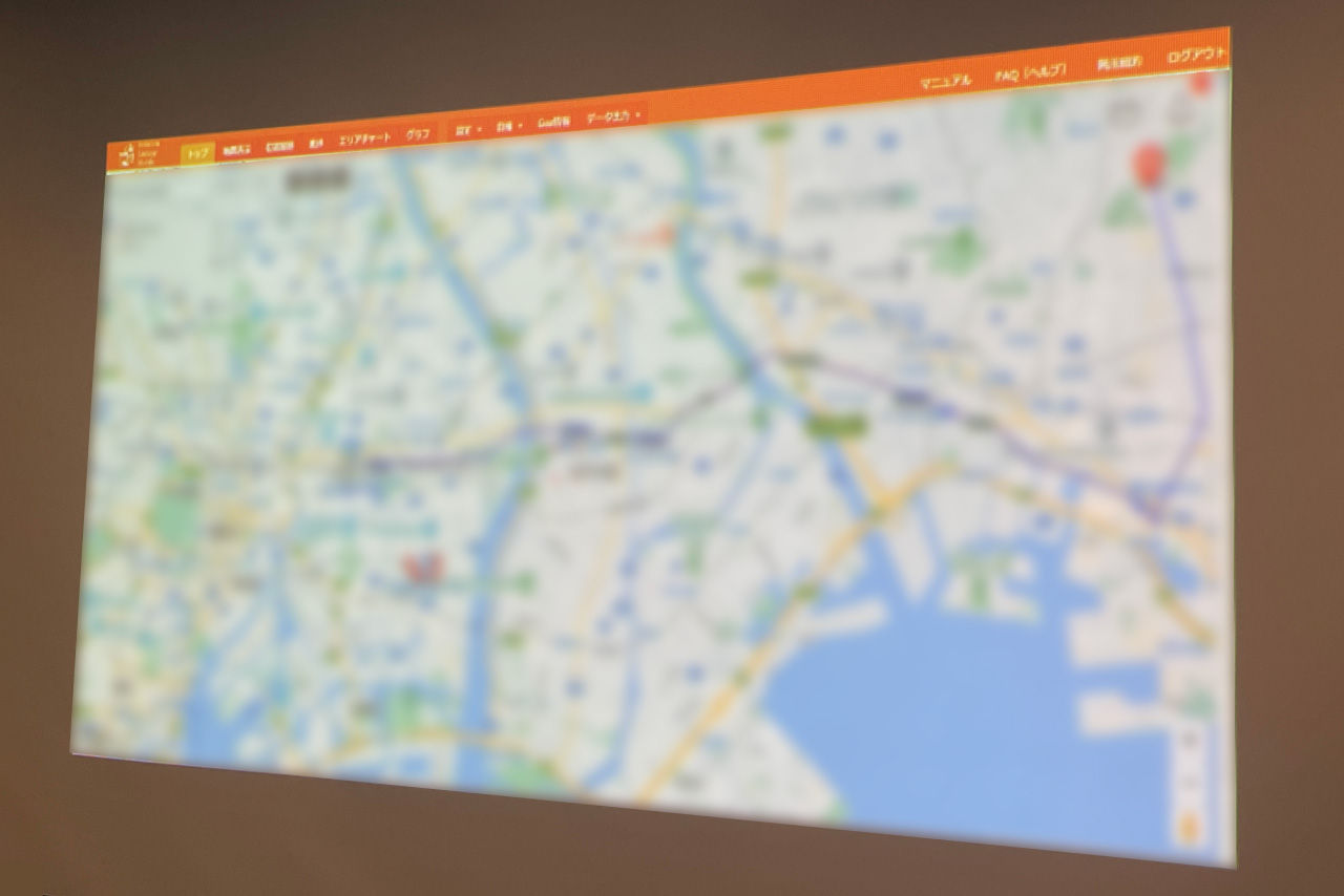 現場事務所内の運行管理画面