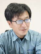 大根田康仁 氏